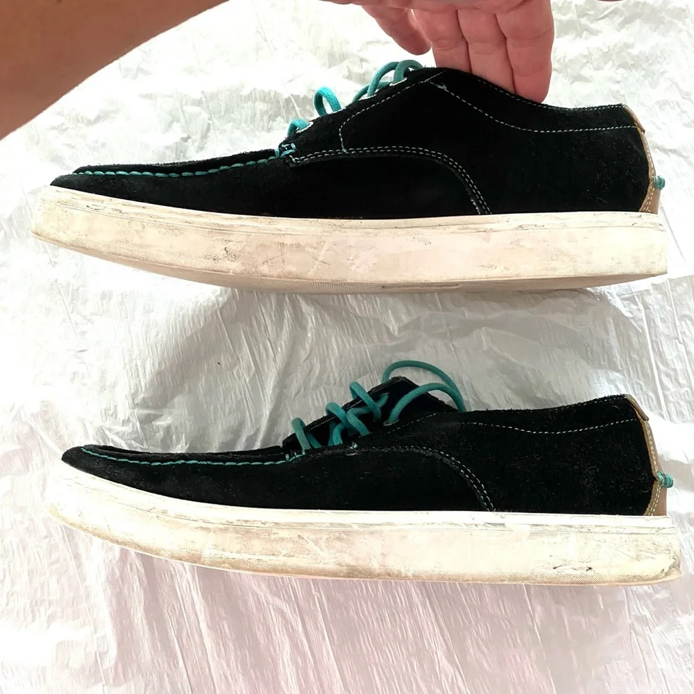 Cole Haan sneaker Oxford black suedeBergen Mac Oxford SZ 9 M has turquoise laces